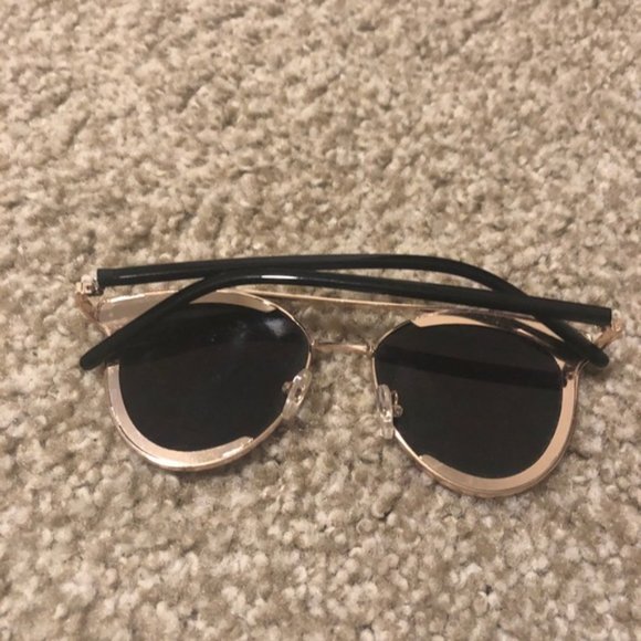 Cat eye sunglasses - Picture 2 of 2